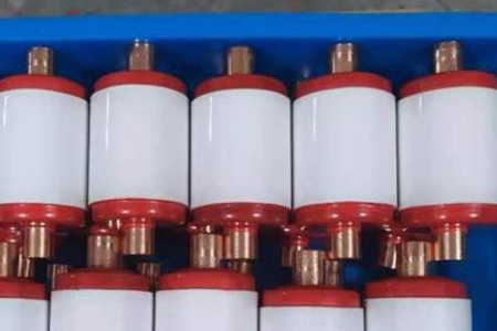 真空滅弧室的結(jié)構(gòu)、工作原理、特點以及應(yīng)用