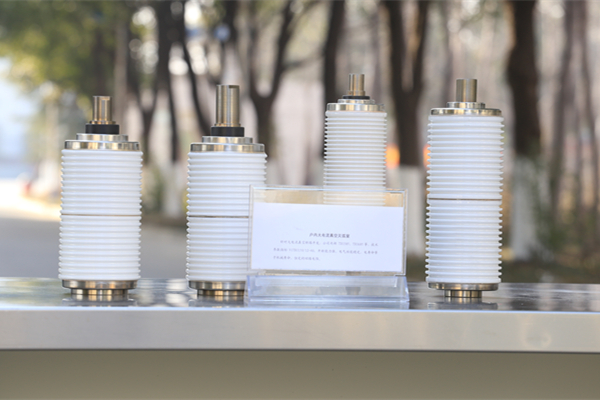 真空開(kāi)關(guān)管絕緣外殼采用玻璃材料，優(yōu)勢(shì)多多！